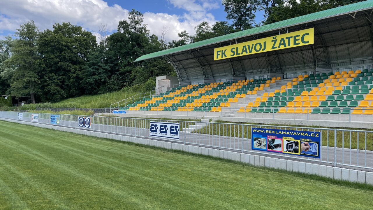 Velkoplošná tabule FK Slavoj