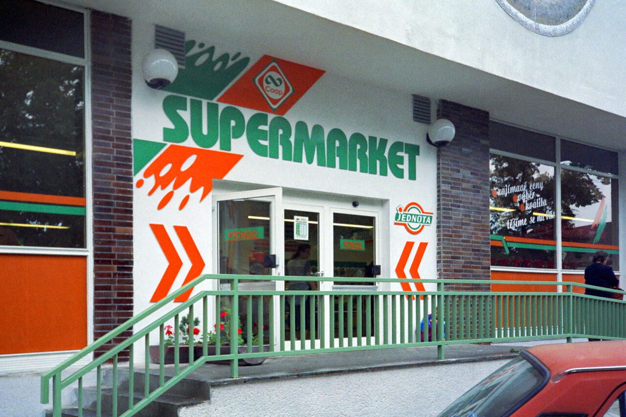 Reklamní nápisy Supermarket